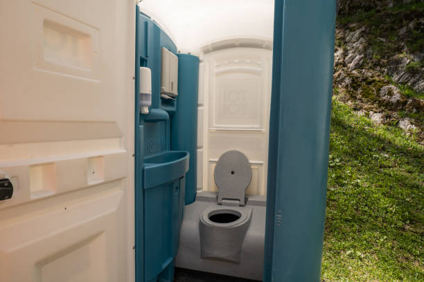Best Porta potty rental near me  in Random Lake, WI